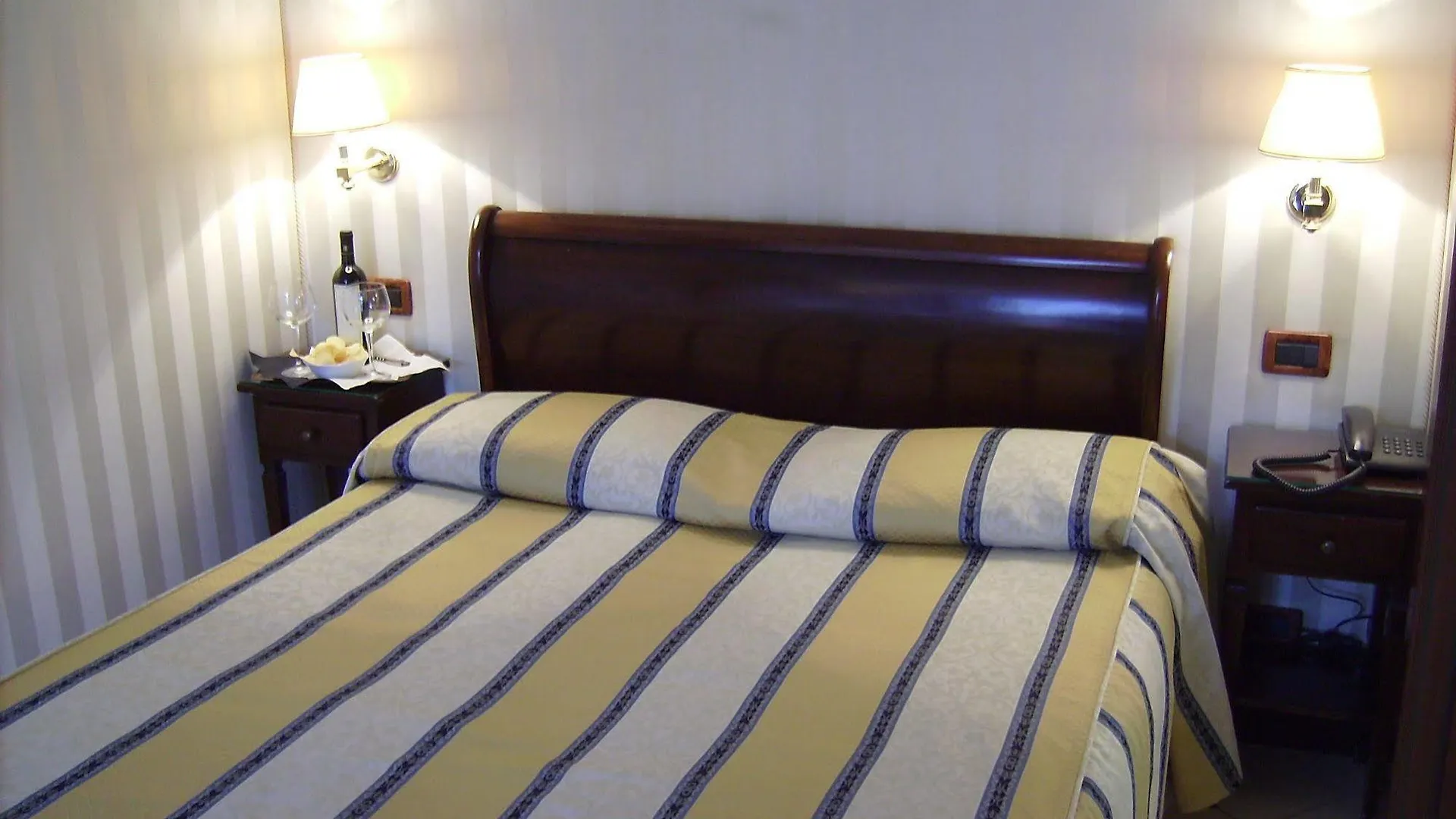 ***  ונציה Hotel Hesperia איטליה