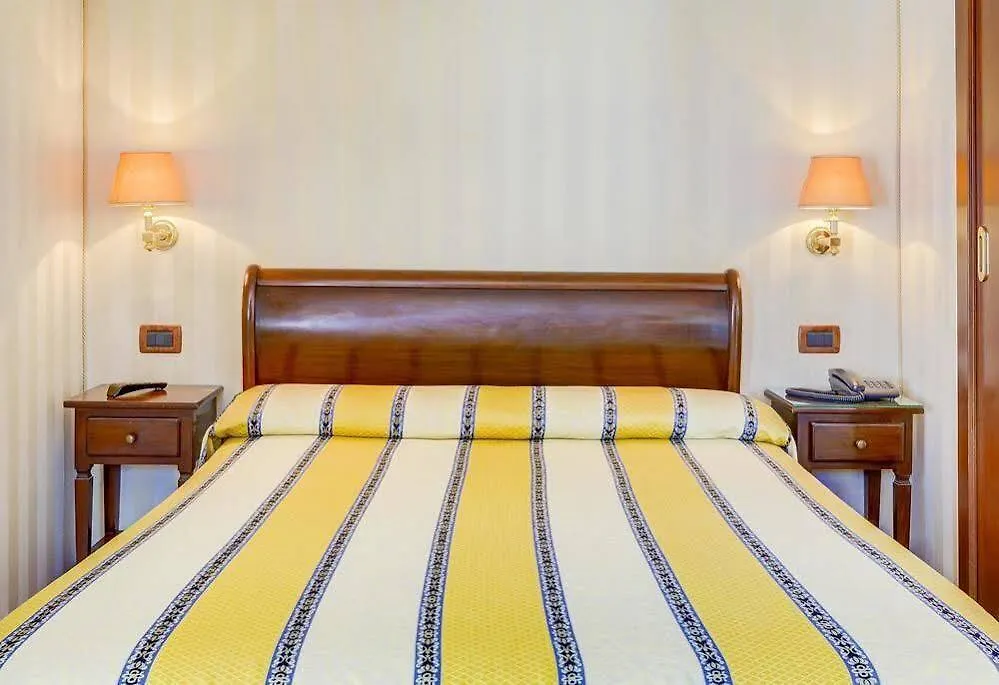 ונציה Hotel Hesperia 3*,  איטליה